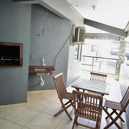 Residencial Melfi 3 Ap.2 Frente Apartment Bombinhas Exterior photo